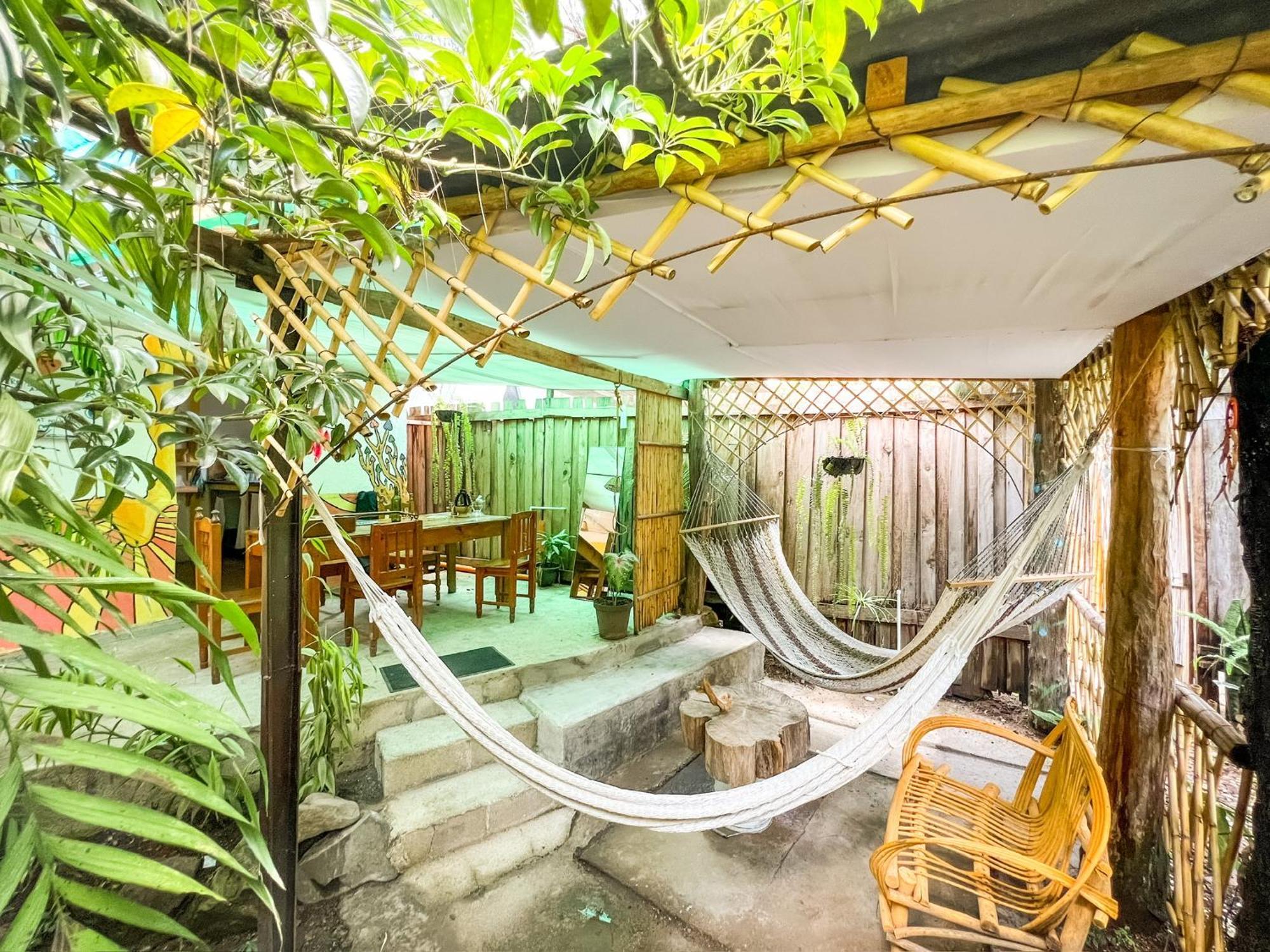 Unicorn Reborn - Peaceful Rentals Тікаль Екстер'єр фото